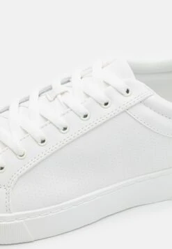 Pier One Unisex - Zapatillas - White -Ropa De Hombre Ventas 35d243ea00584983a50a2a7564cd5439