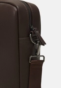 Pier One Funda Para Portátil - Dark Brown -Ropa De Hombre Ventas 42042b196fd74712af98535879b418f6