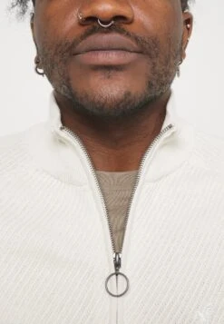 Pier One Chaqueta De Punto - Off White 19 Pier One Chaqueta De Punto - Off White -Ropa De Hombre Ventas 4ec364bc28aa4ee59f70e4c7a176fe21