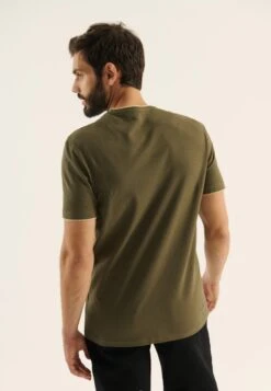 Pier One Camiseta Básica - Olive -Ropa De Hombre Ventas 5bca68ba79b94f5a917fab131e61755a
