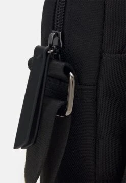 Pier One Unisex - Bandolera - Black -Ropa De Hombre Ventas 6015a635267a4538aeda73eaf2b65393