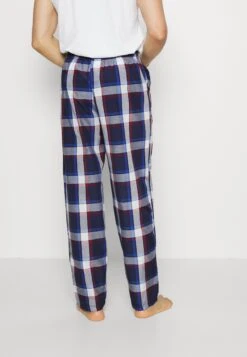Pier One 2 Pack - Pantalón De Pijama - 503 - Dark Blue_302 - Red -Ropa De Hombre Ventas 61f2048aa9de4452822bf981b723ea2e