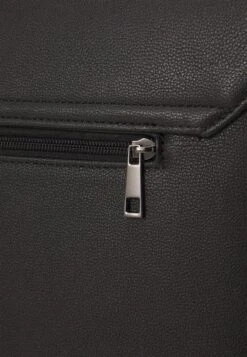 Pier One Big Messenger Bag - Bandolera - Black -Ropa De Hombre Ventas 62d724f6de5f4920b897e4e1d27e8fad