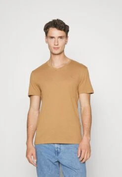 Pier One V Neck Bird Tonal 3 Pack - Camiseta Básica - Light Brown/White/Dark Blue 16 Pier One V Neck Bird Tonal 3 Pack - Camiseta Básica - Light Brown/White/Dark Blue -Ropa De Hombre Ventas 6cb58bfc668145ef8b56c752a3c3901c