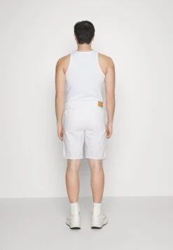 Pier One Colored Twill White Denim - Shorts Vaqueros - White Denim -Ropa De Hombre Ventas 6fb902e0dcfa488a9a60ba7e359e011c