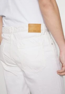 Pier One Colored Twill White Denim - Shorts Vaqueros - White Denim -Ropa De Hombre Ventas a636a2d6a4a8465daf4783bb72a28209