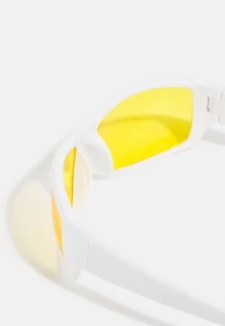 Pier One Unisex - Gafas De Sol -White 8 Pier One Unisex - Gafas De Sol -White -Ropa De Hombre Ventas b4b325aa86de4c81966397739d019f31