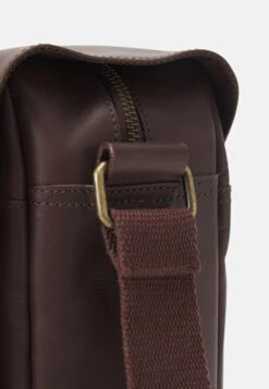Pier One Leather Unisex - Funda Para Portátil - Brown 9 Pier One Leather Unisex - Funda Para Portátil - Brown -Ropa De Hombre Ventas c935e79934044db4a8a431f7bc297e74