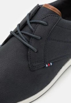 Pier One Zapatos Con Cordones - Dark Blue/White -Ropa De Hombre Ventas dff75f48d15744d2a2c522f733b15946