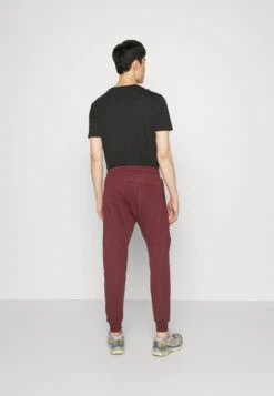 Pier One Pantalones Deportivos - Bordeaux -Ropa De Hombre Ventas e08d9e55adef4896bd03487fd599f013