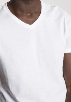 Pier One 3 Pack- Camiseta Básica - White/Black/Light Grey -Ropa De Hombre Ventas e59fd4a773ff4e2da1f149bee48df656