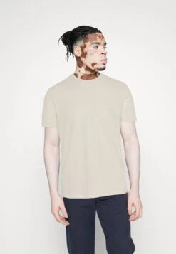 Pier One 7 Pack - Camiseta Básica - White/Yellow/Lilac -Ropa De Hombre Ventas e68ad65920fd4f69b53ce8f7897ba836