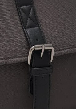 Pier One Bandolera - Grey -Ropa De Hombre Ventas e9121233f5ce4ad7aeae6b296962bc75