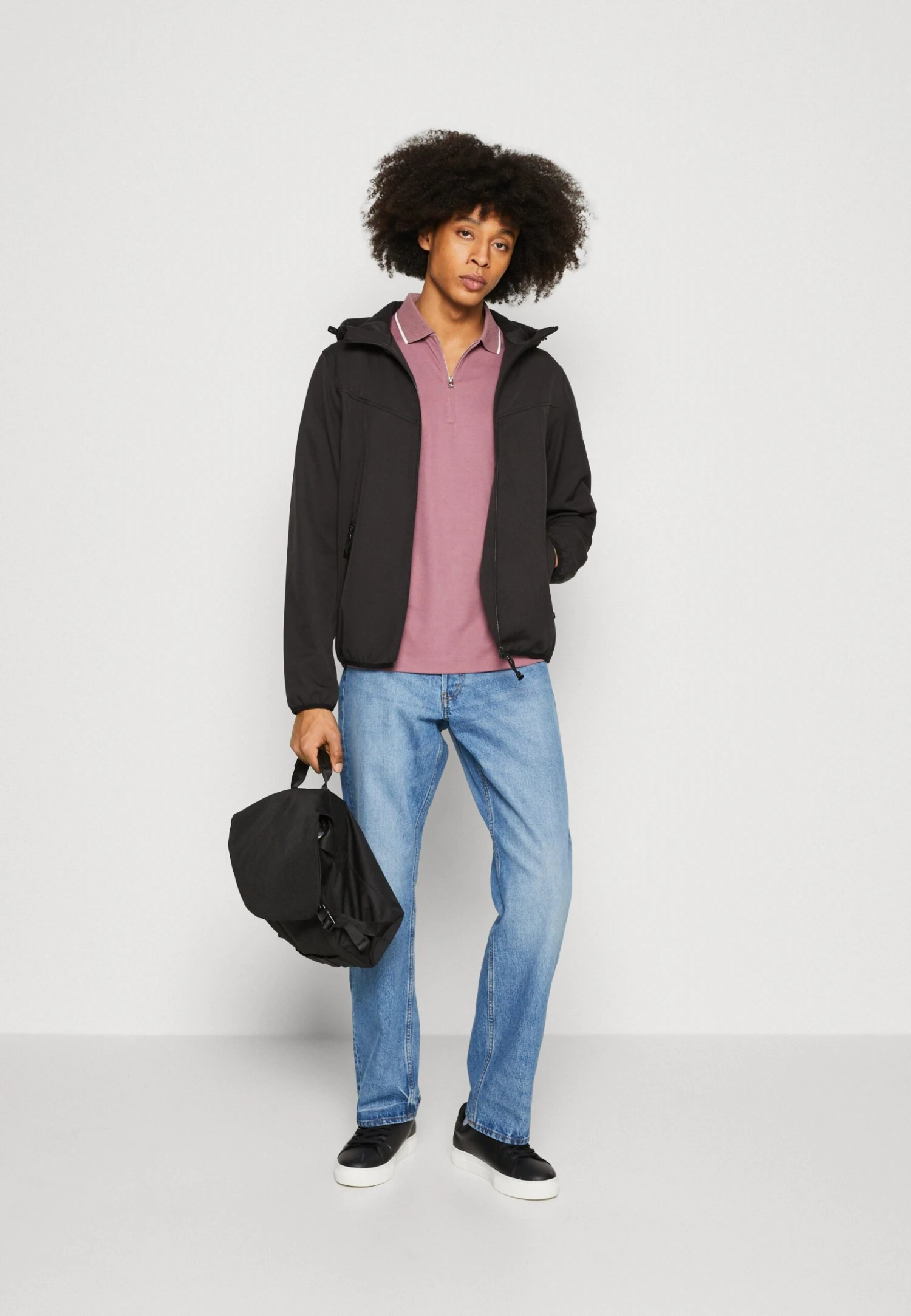 Pier One Impermeable - Black 4 Pier One Impermeable - Black - Imagen 2